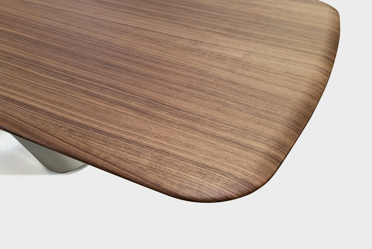 VICTOR DINING TABLE
