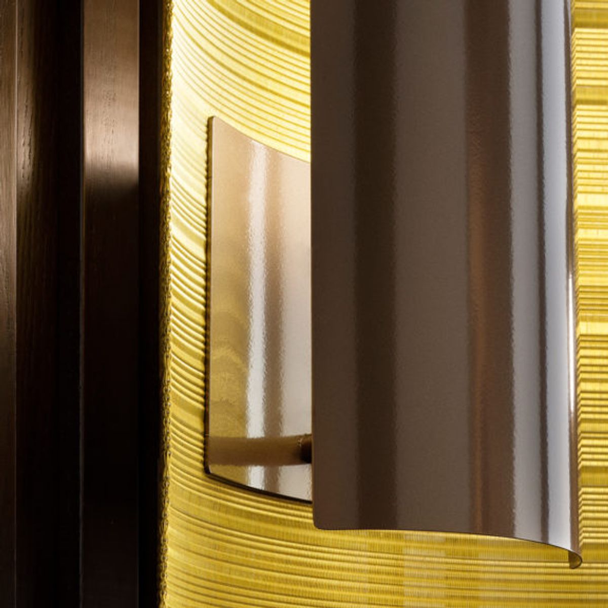 Ebe Wall Lamp