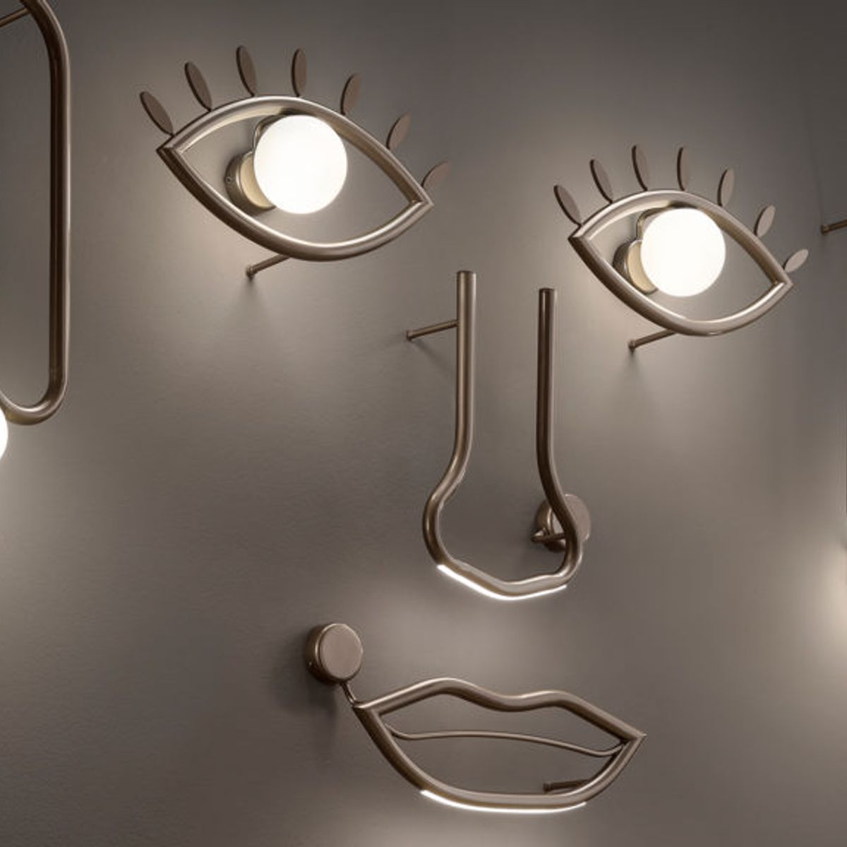 Visio Full Wall Lamp