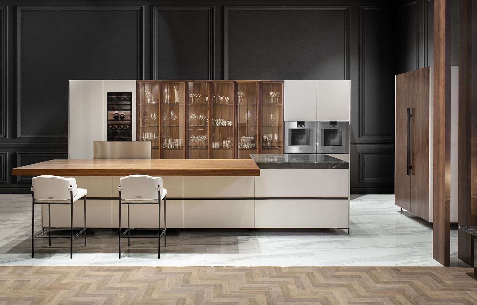 ASTON MARTIN KITCHEN - V888 | QUOTE UPON REQUEST - PIETRA CASA