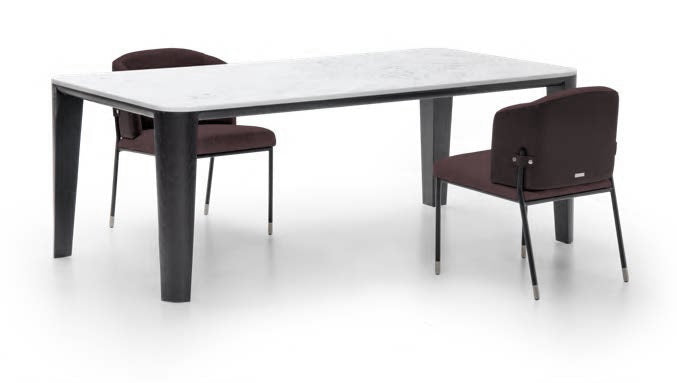 V250 | Dining table by Aston Martin