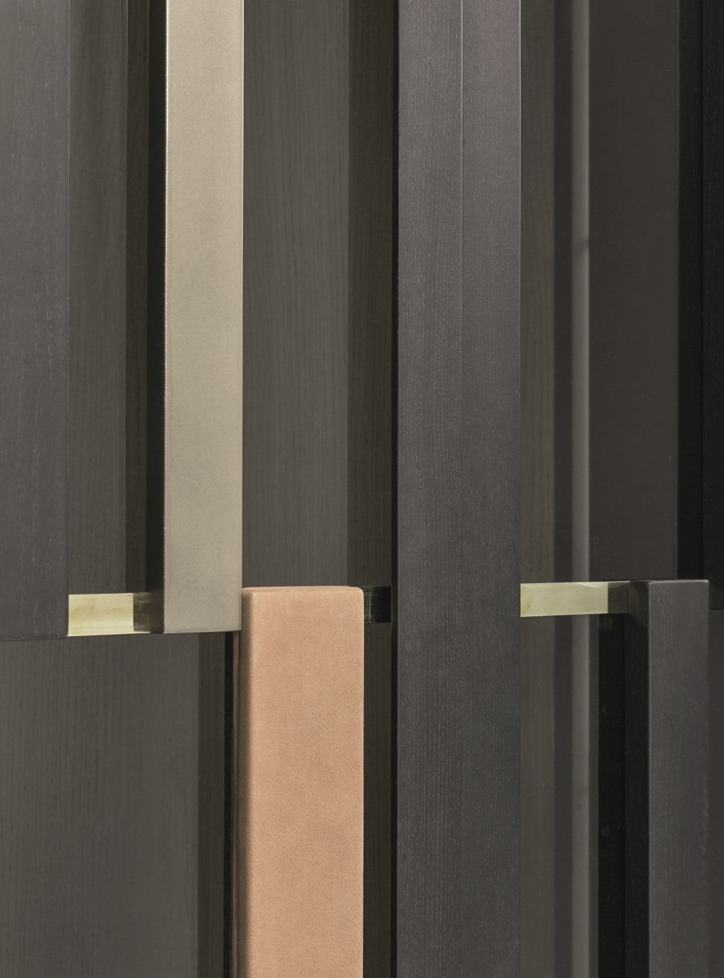 HIDE I Modular wall storage by shake